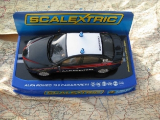 ScaleXtric C2993  Alfa Romeo 159 Carabinieri/ Racebaan